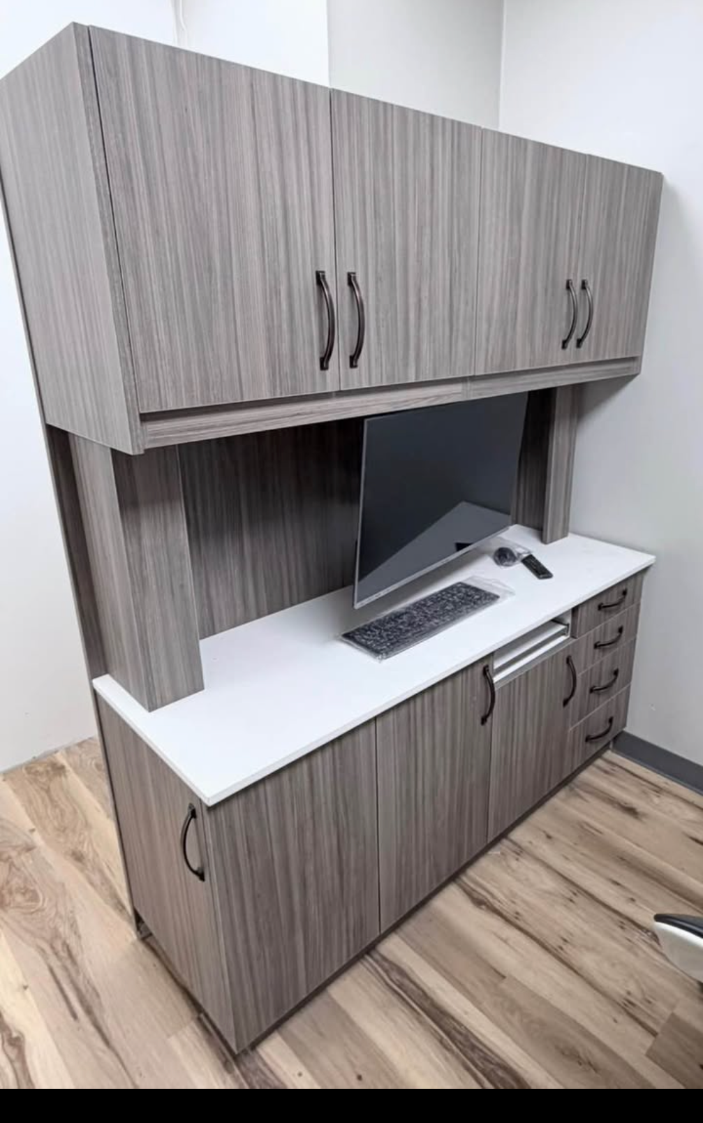 12 O'Clock Rear Cabinets